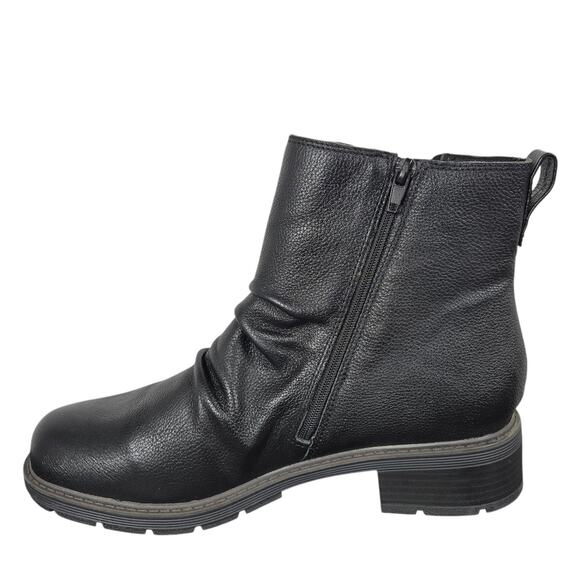 Clarks Hearth Rose Boots Womens 11 Black Leather Ankle Side Zip Ruched Lug Sole - Picture 4 of 11